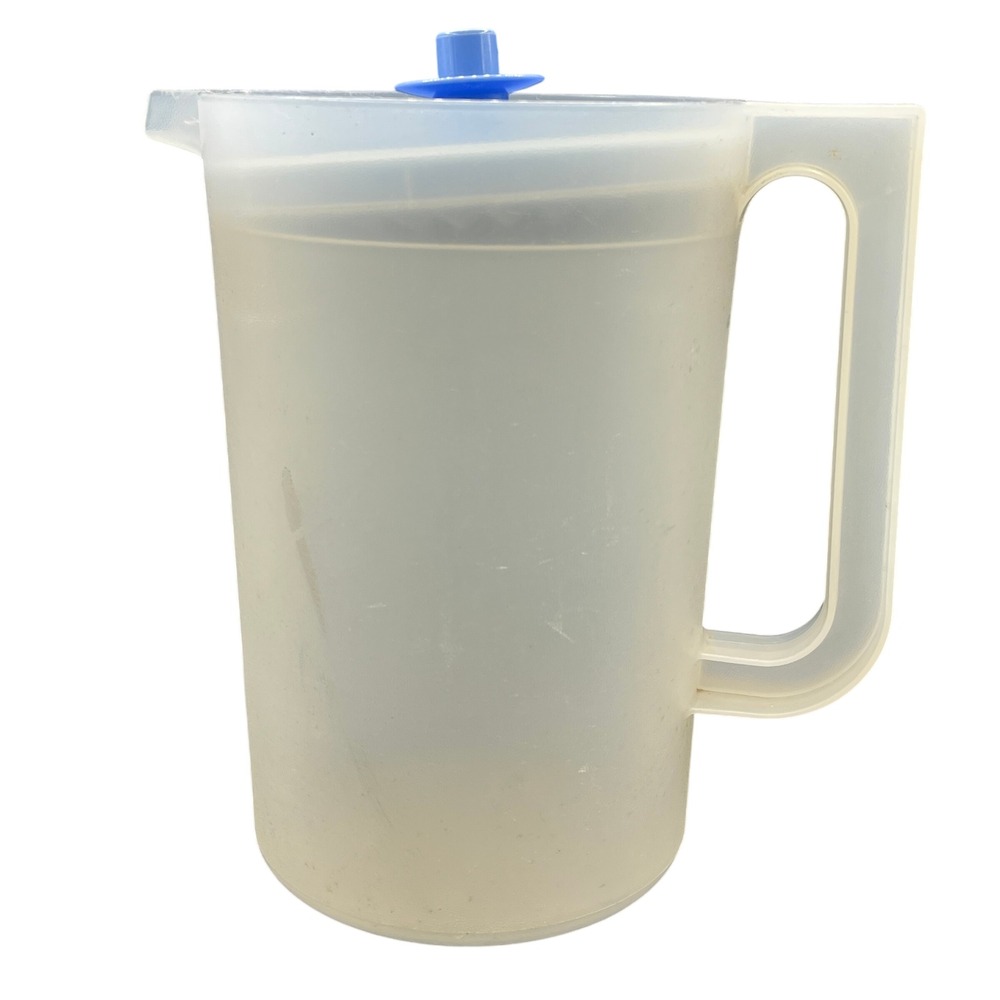 Vtg. Tupperware Pitcher 2 Quart Clear Plastic With Lid Made in USA Water Juice